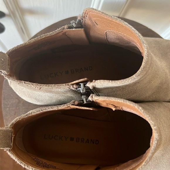 Women’s Lucky Brand Basel Suede Ankle Booties (Size 9/Medium) - Picture 4 of 6